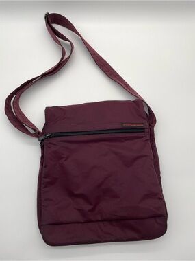 Hedgren Urban Bags Burgundy Messenger Crossbody Bag Lightweight Travel Organizer